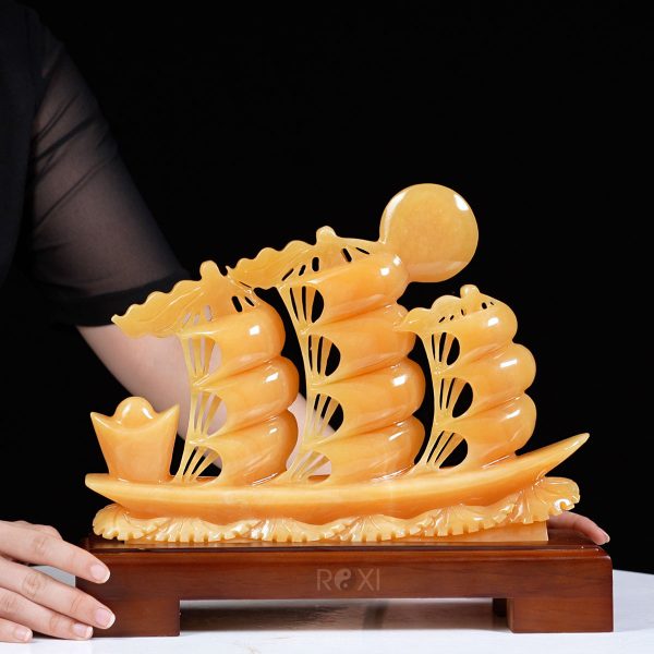 Thuyền buồm phong thủy ngọc hoàng long 30cm
