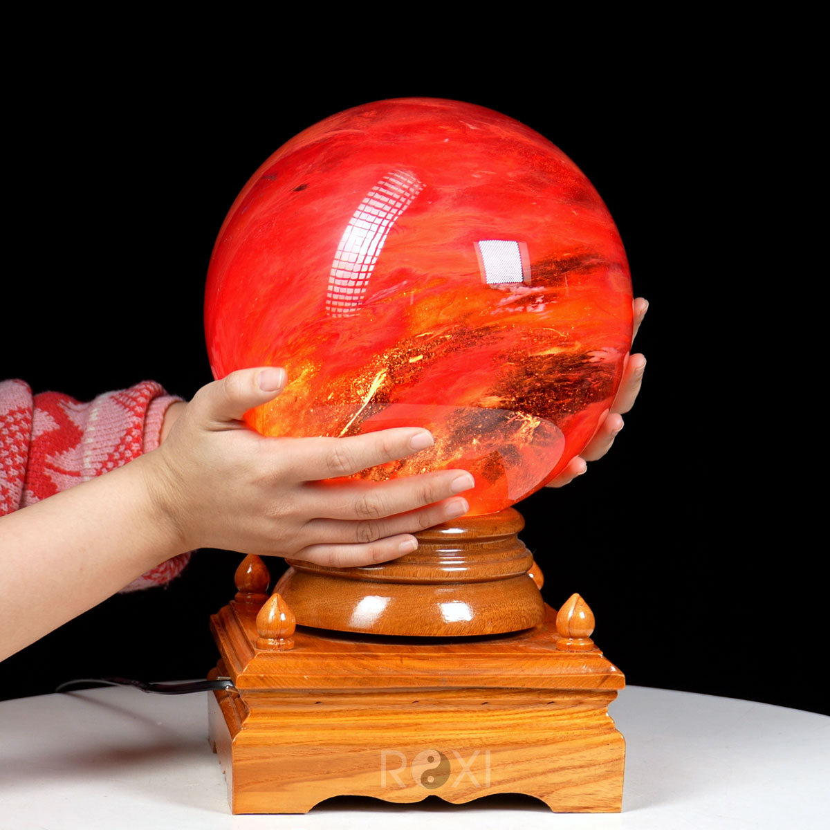 Quả cầu màu đỏ 