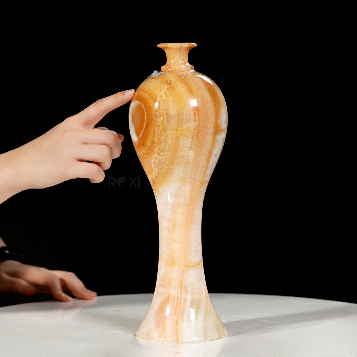 Bình hút lộc bằng ngọc onyx tự nhiên 3,56kg (32,5 * 10,8cm)