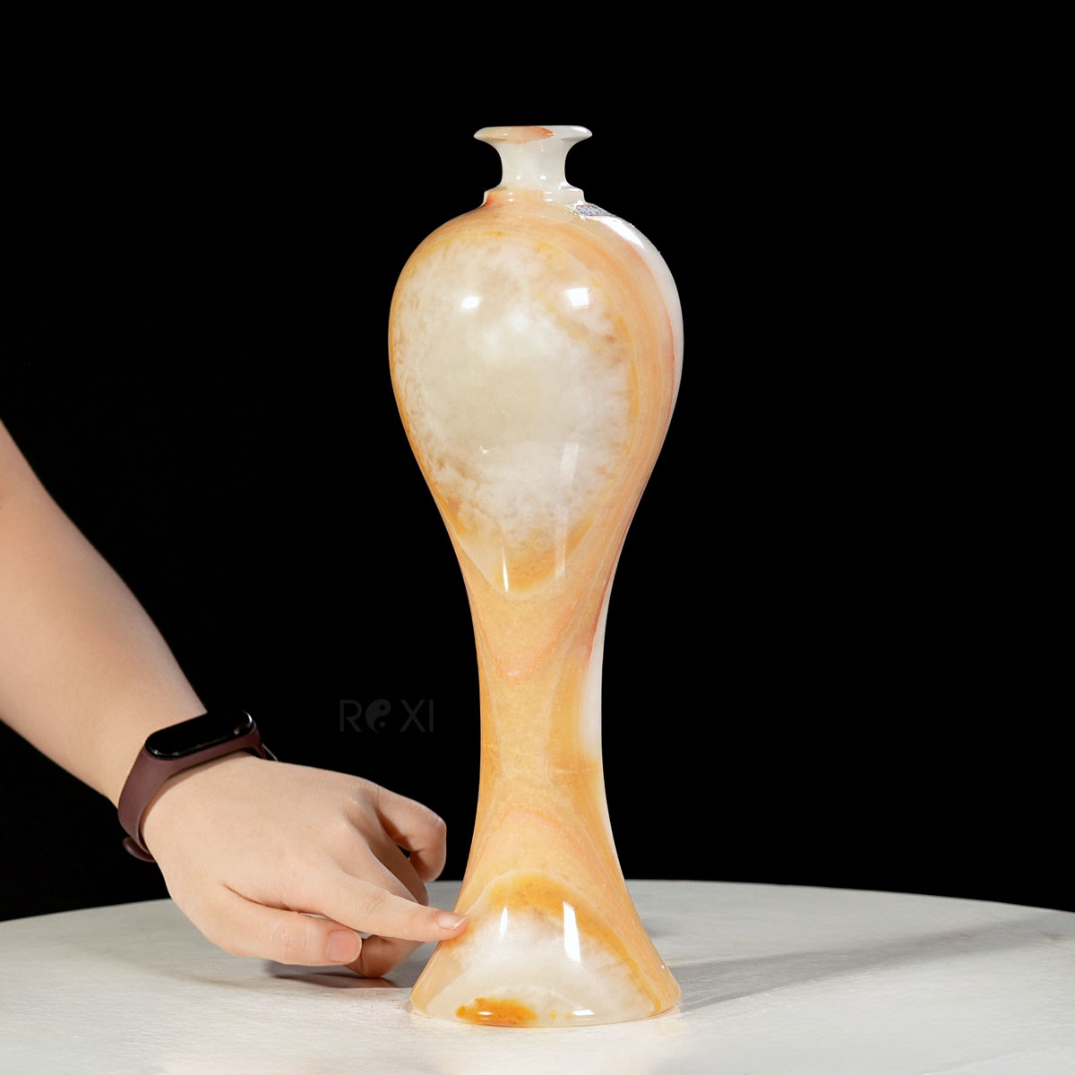 Bình hút lộc bằng ngọc onyx tự nhiên 3,54kg (32,5 * 10,8cm)