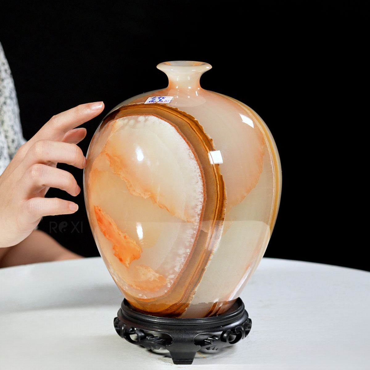 Binh hút lộc bằng ngọc tự nhiên 16 * 20,5cm - BINH1501 (Mẫu 2)