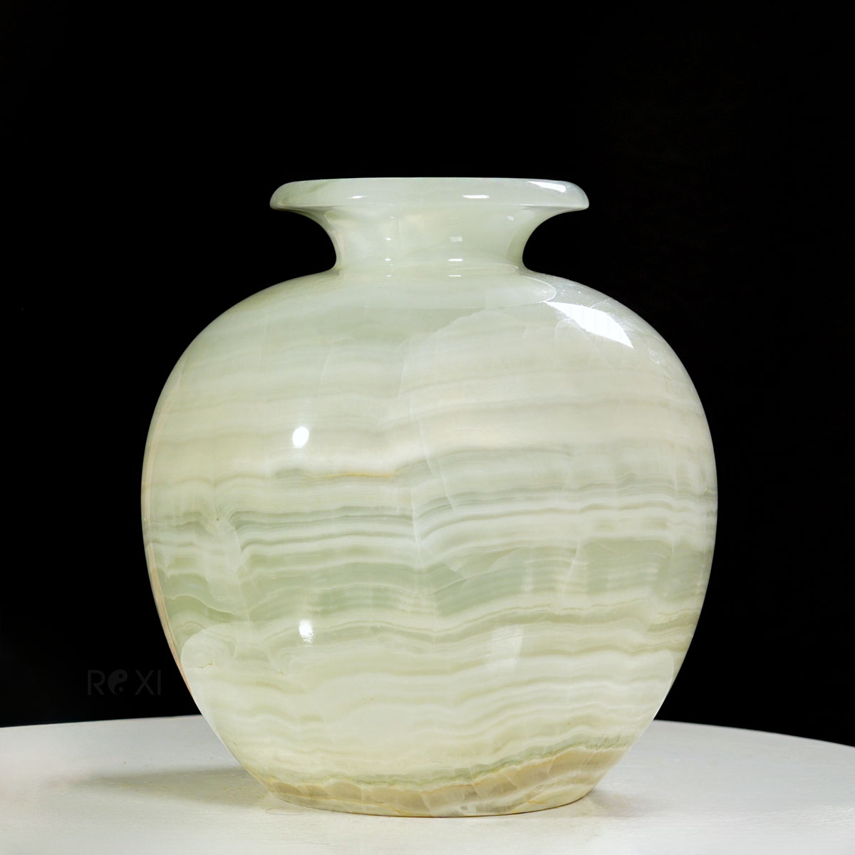 Binh hút lộc bằng ngọc tự nhiên 29 * 30,5cm - 28,95kg