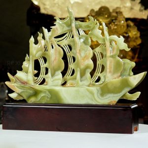 Alternative view of Thuyền buồm phong thủy ngọc onyx xanh 43cm (1)