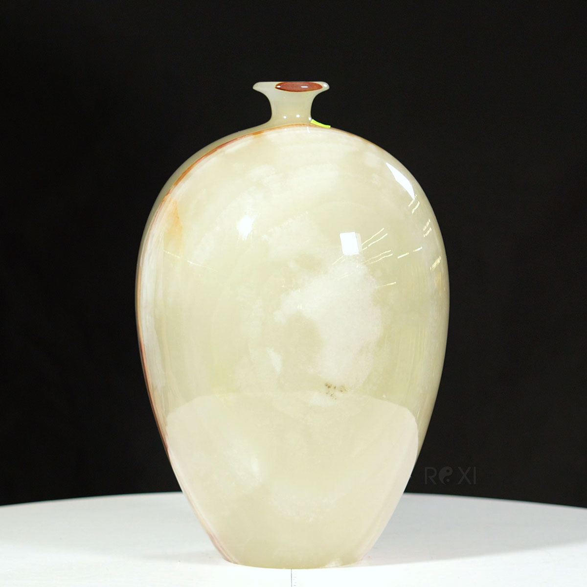 Quà tặng phong thủy - Bình hút lộc bằng ngọc tự nhiên 30 * 20cm - BINH0704