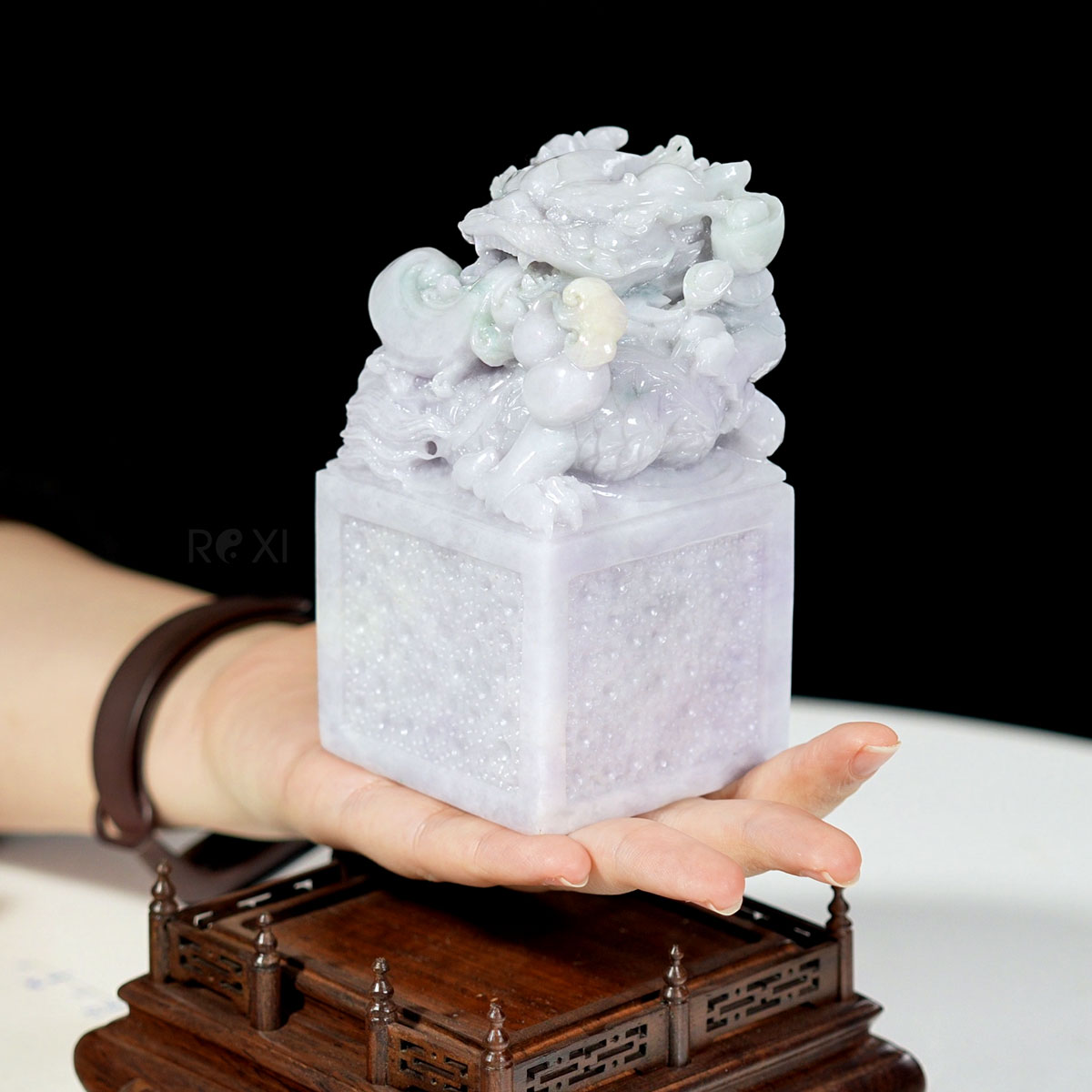 Quà tặng sếp: Ấn Rồng ngọc phỉ thúy tự nhiên 1,15kg - 12cm