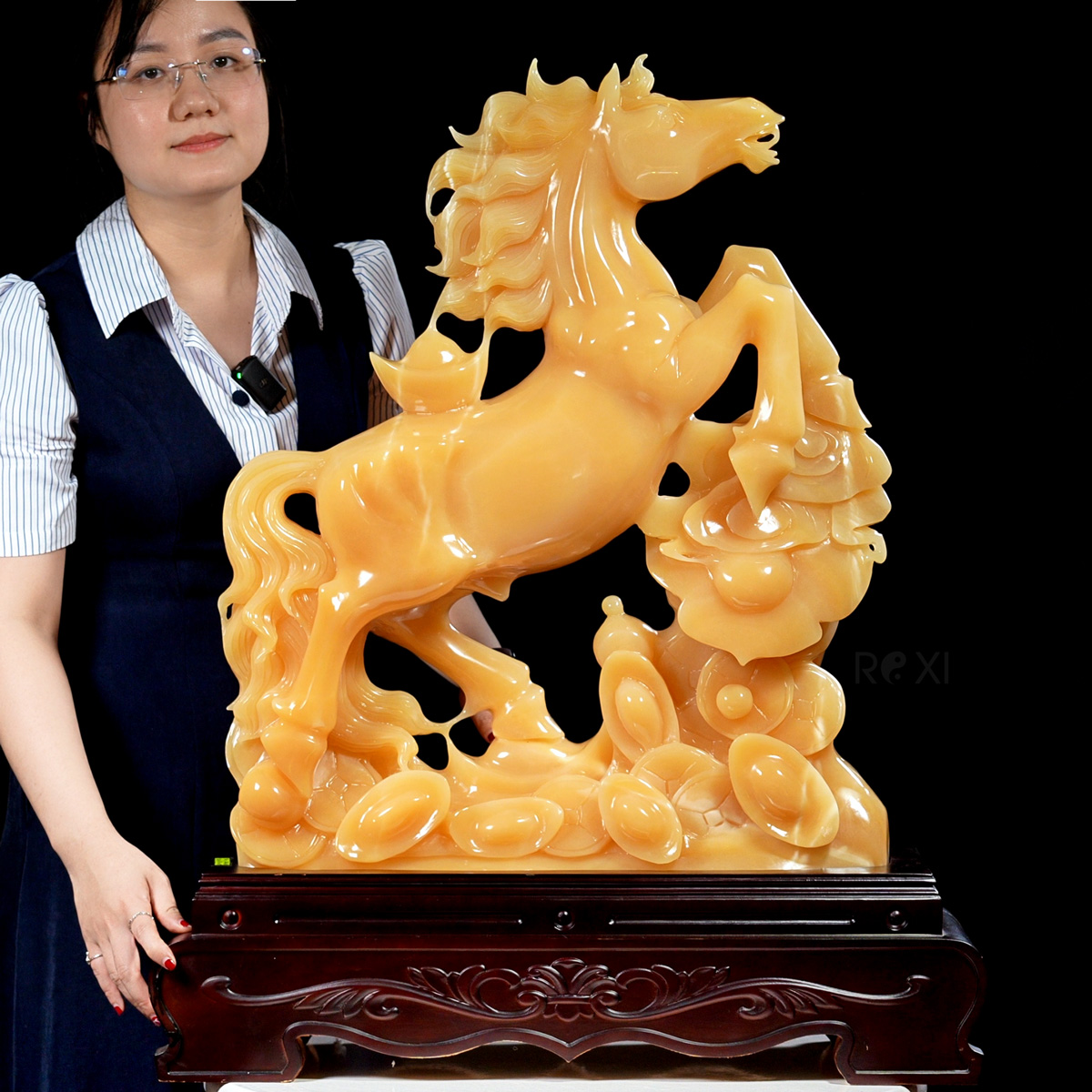 Tượng ngựa đá phong thủy ngọc hoàng long 50,6kg