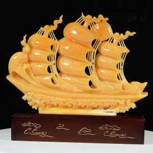 Thuyền buồm - Thuận buồm xuôi gió ngọc hoàng long 40cm (mẫu 3)