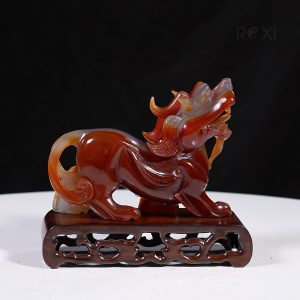 Alternative view of Tỳ hưu mã não đỏ 550gam